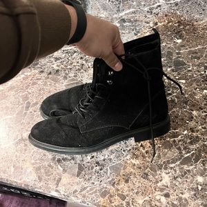 Trendy Style Black Boots